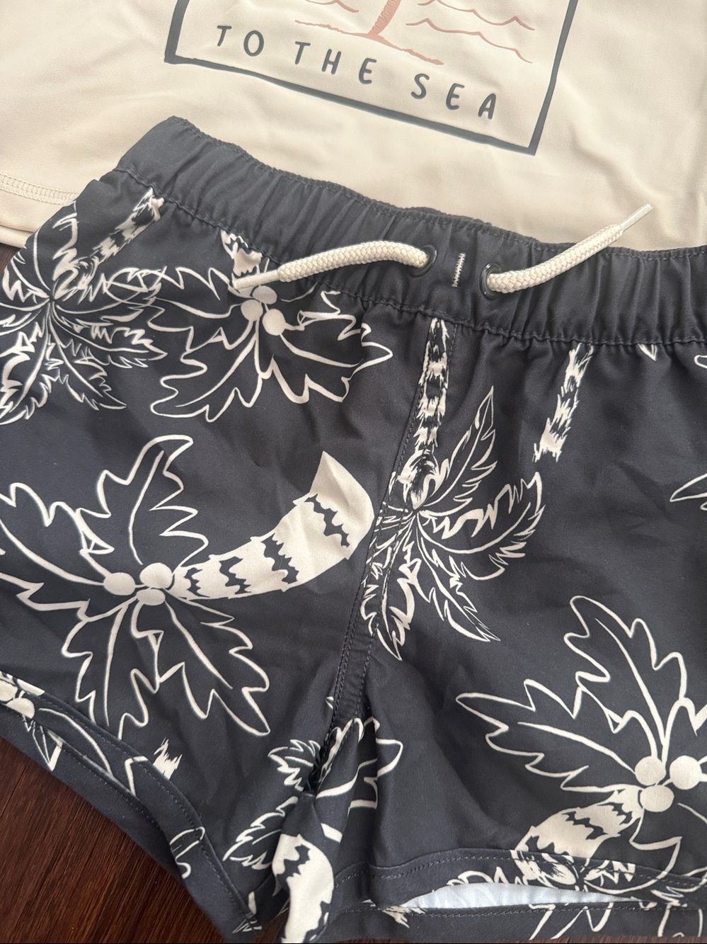 Carter’s 2 Piece Rash Guard Set - Picture 2 of 6